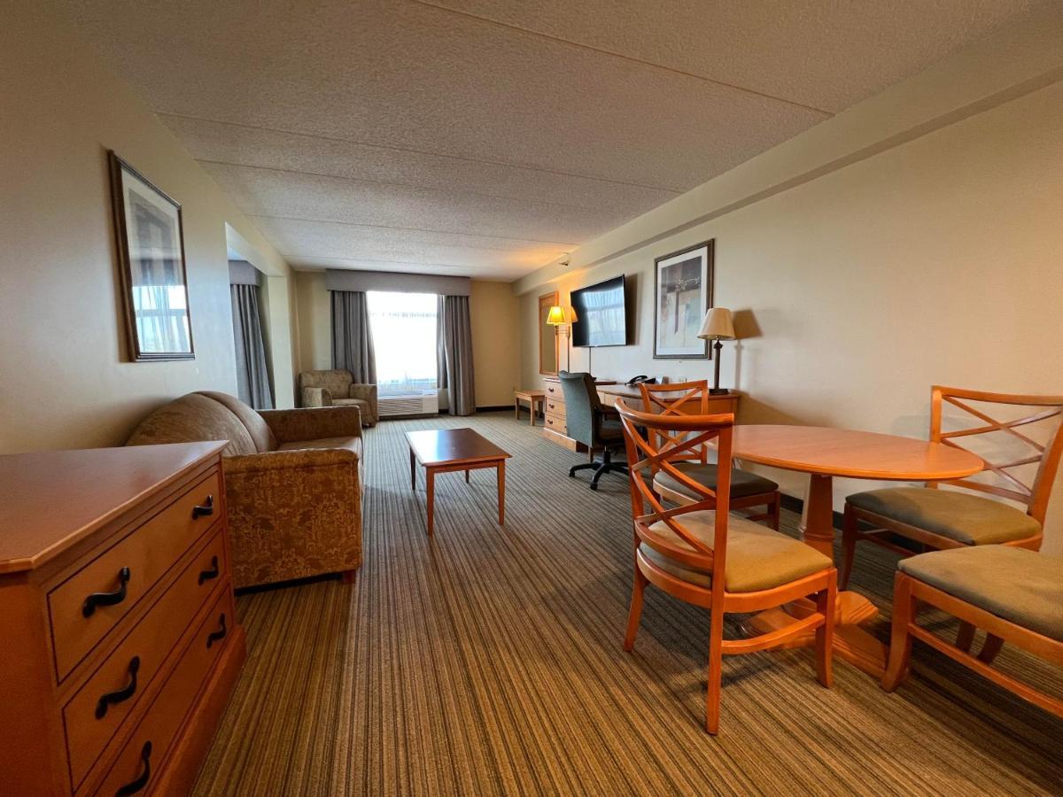 Hotel Wingate By Wyndham Coon Rapids Exterior foto