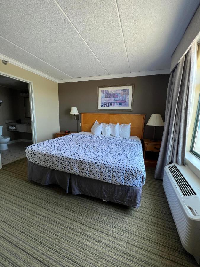 Hotel Wingate By Wyndham Coon Rapids Exterior foto